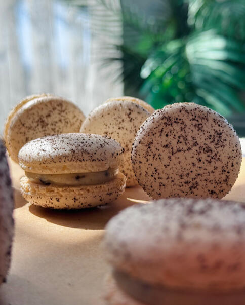 Cookies and Cream Macarons