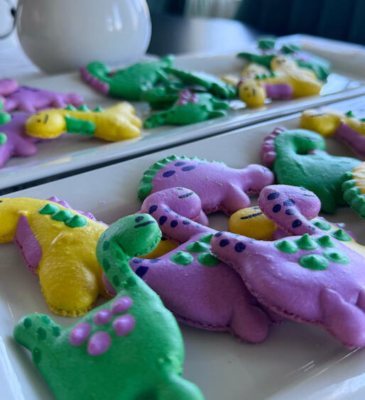 Dino Macarons