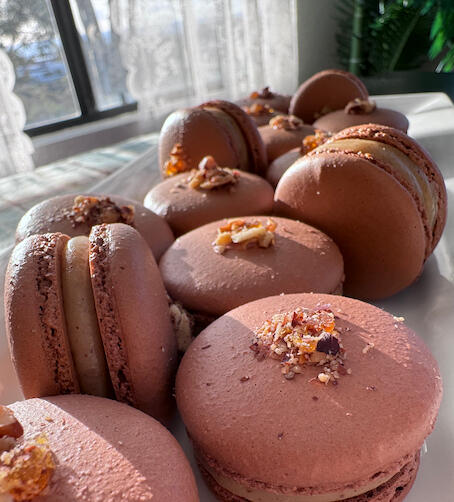 Praline Macarons